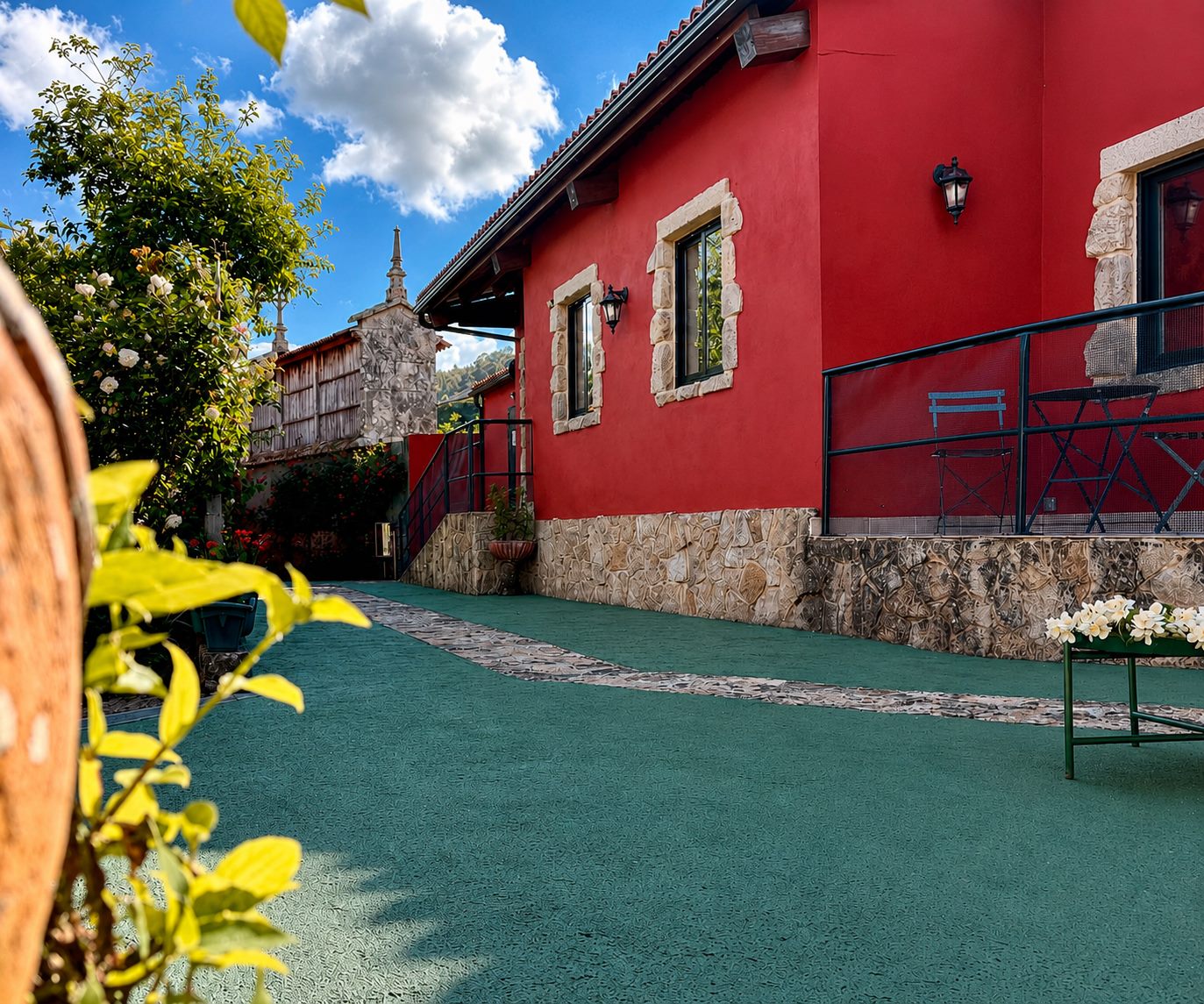 Exterior junto al apartamento Luna